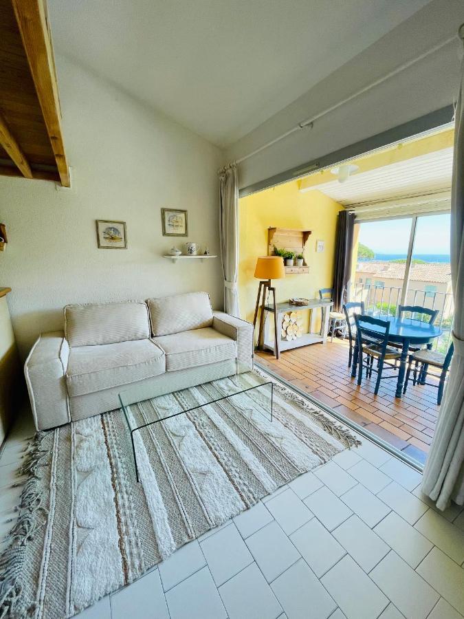 Bel Appartement Avec Mezzanine, Vue Mer Et Piscine Cogolin Eksteriør billede