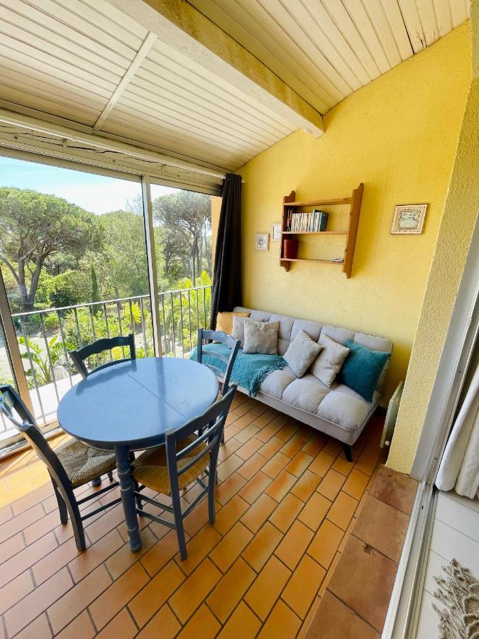 Bel Appartement Avec Mezzanine, Vue Mer Et Piscine Cogolin Eksteriør billede