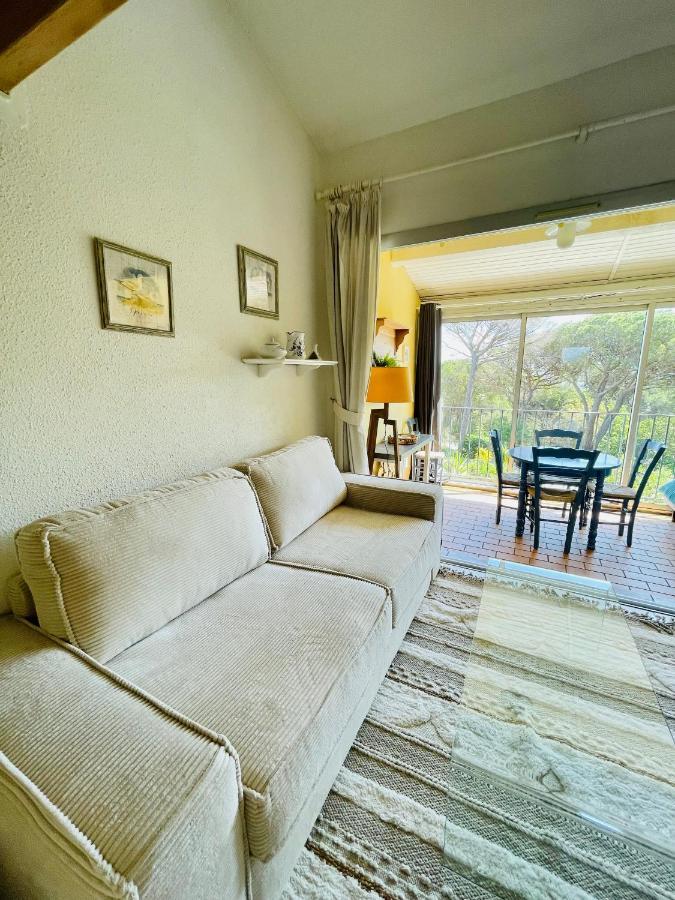 Bel Appartement Avec Mezzanine, Vue Mer Et Piscine Cogolin Eksteriør billede