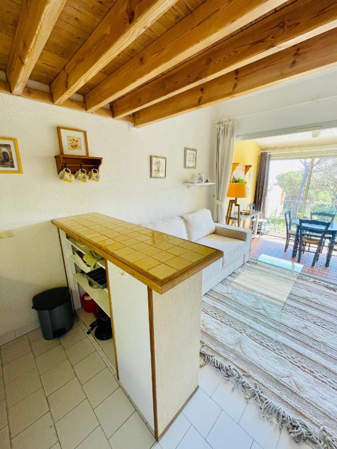 Bel Appartement Avec Mezzanine, Vue Mer Et Piscine Cogolin Eksteriør billede